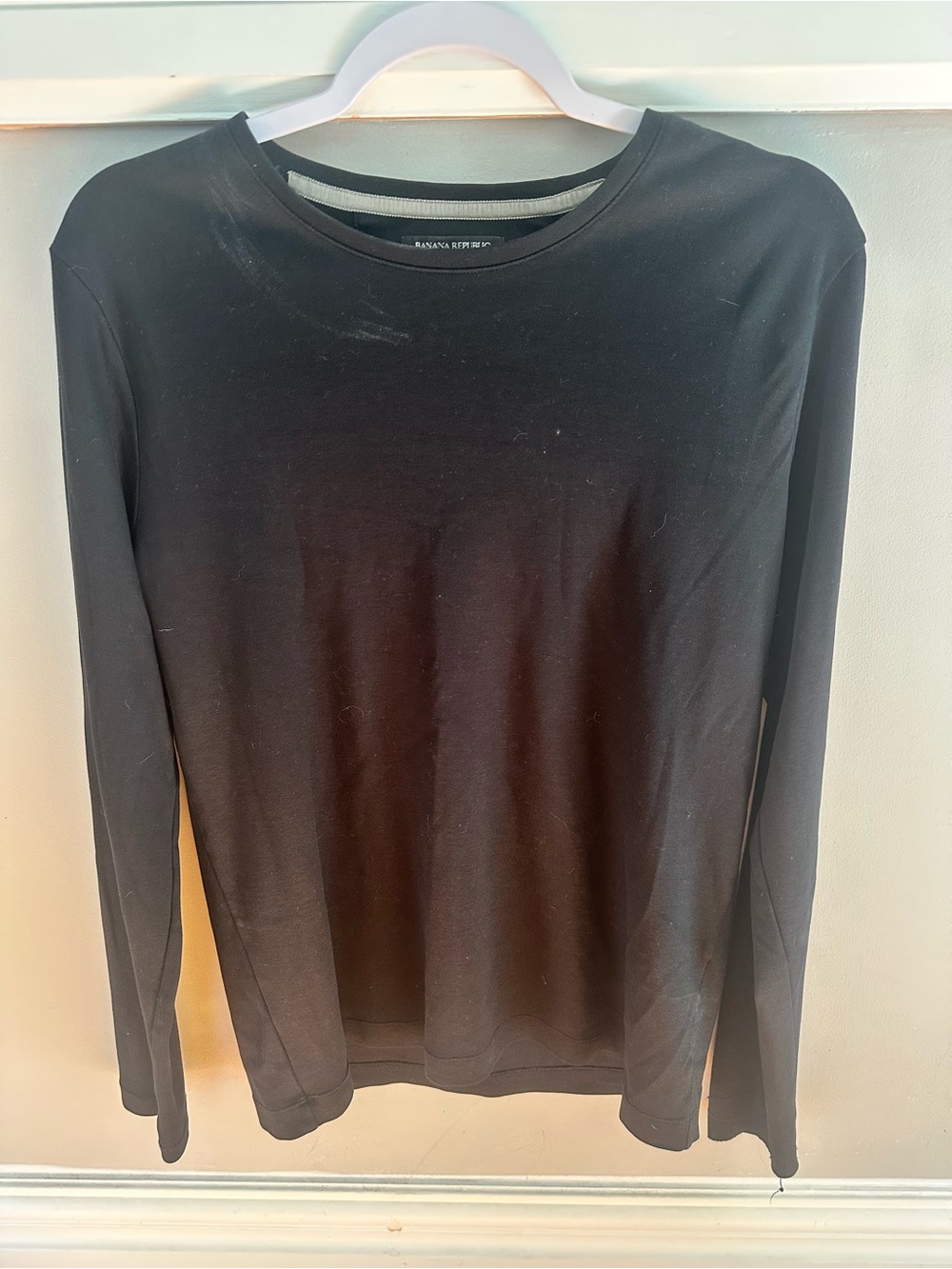 Banana Republic Black Long-Sleeve Crewneck Tee